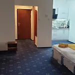 M-apartamenty W Hotelu Polonia شقة فندقية 3*